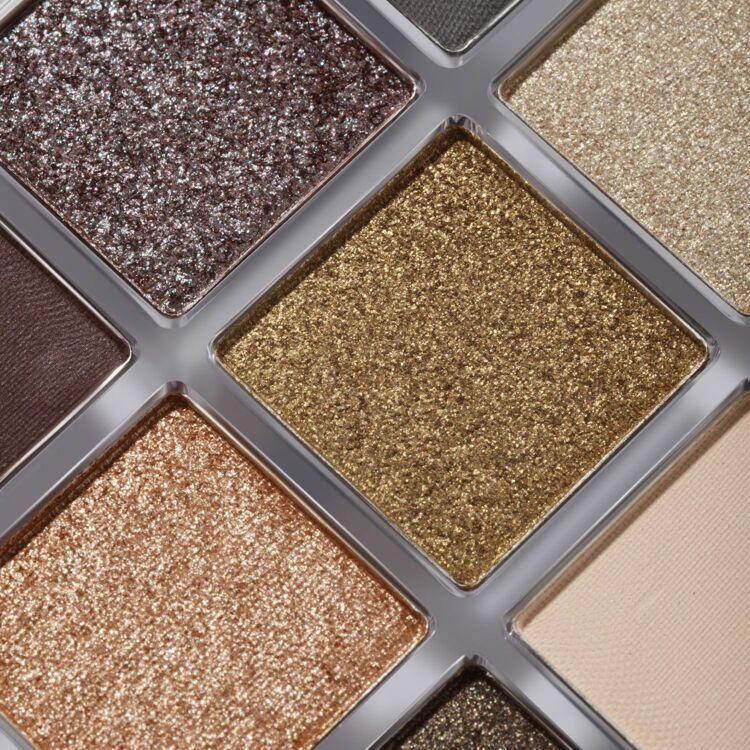 Палетка теней из 15 оттенков NEW ERA Eyeshadow palette Influence Beauty