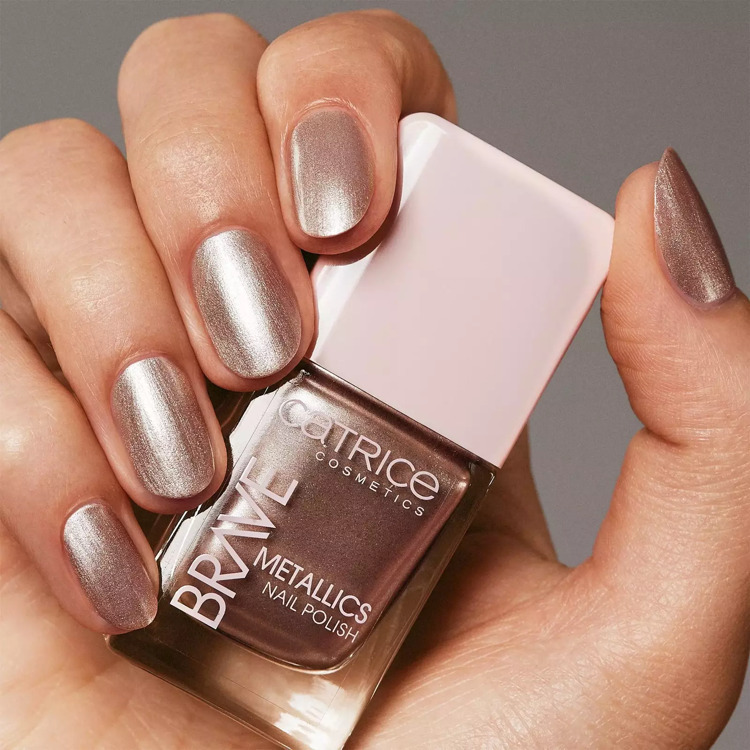 Лак для ногтей CATRICE Brave Metallics Nail Polish 05 Everyday I`m Sparklin 938093