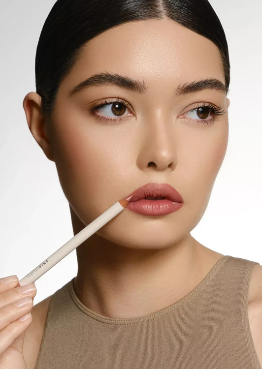 Карандаш для губ Lip pencil SHIK BELLAGIO