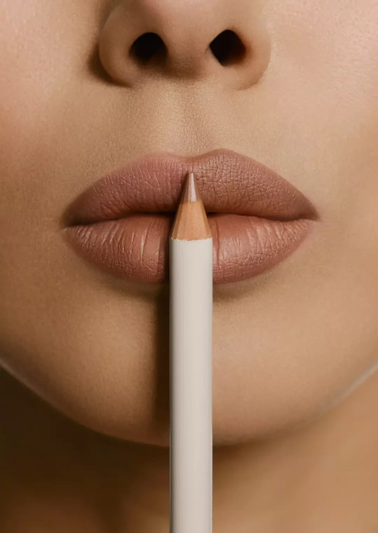 Карандаш для губ Lip pencil SHIK VERONA